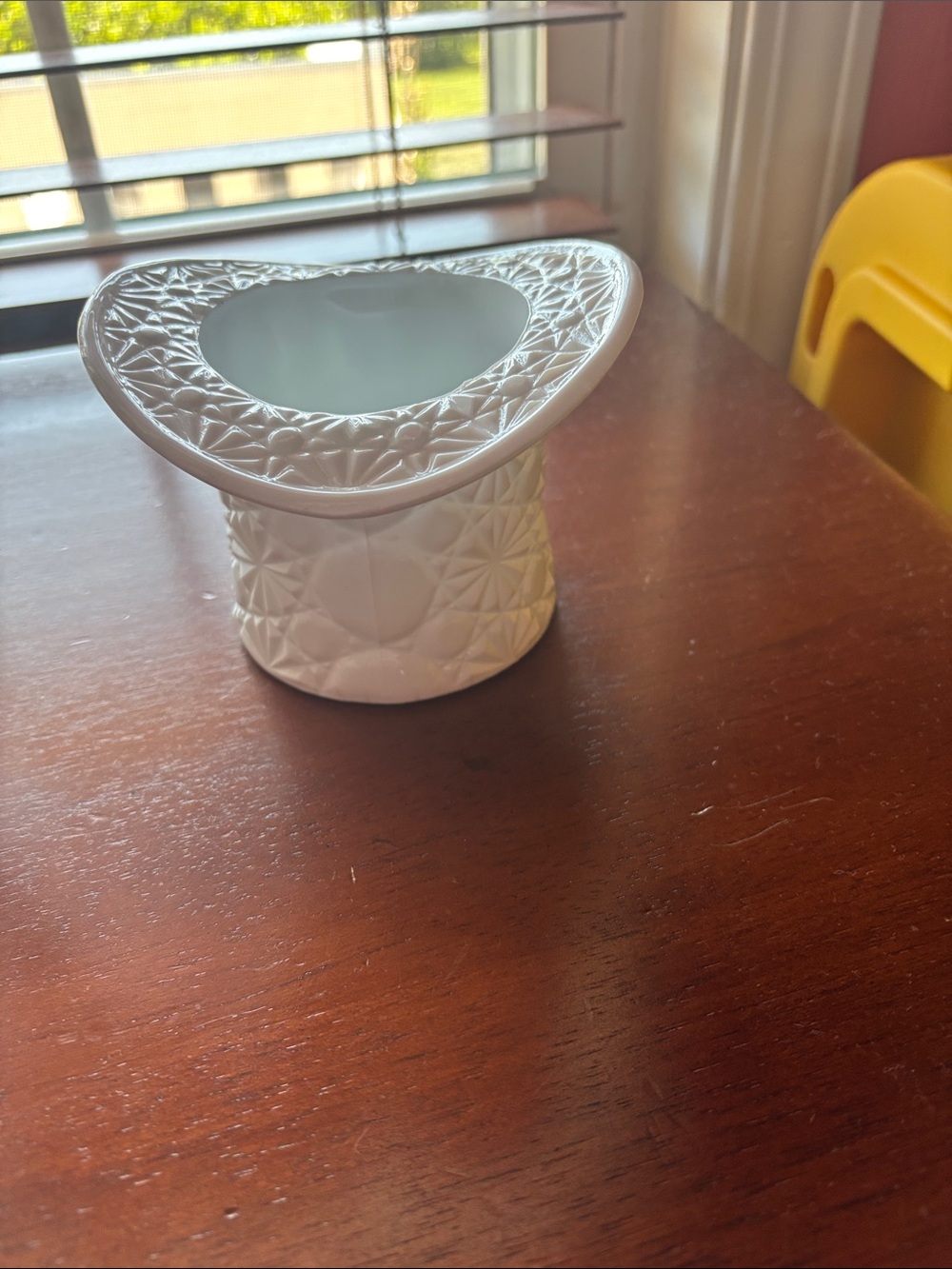 Source Unknown White Ceramic Hat-Shaped Trinket Dish